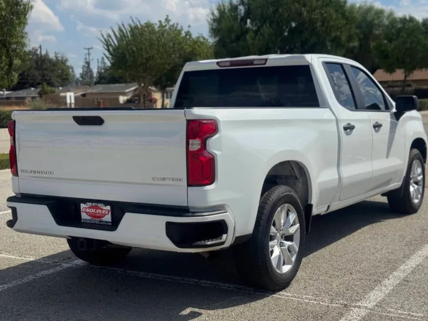 2021 Chevrolet Silverado 1500 Custom photo 1