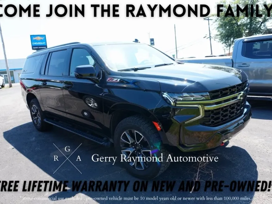 2022 Chevrolet Suburban Z71 photo 1