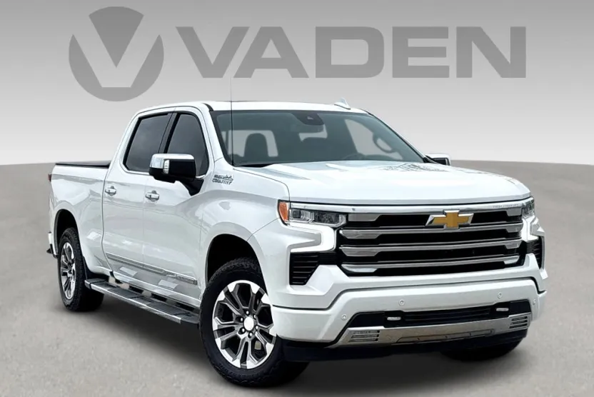 2023 Chevrolet Silverado 1500 High Country photo 1