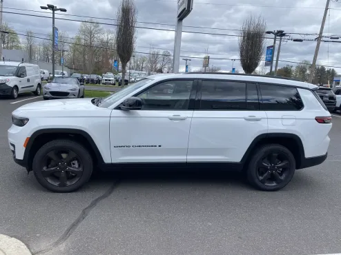 2025 Jeep Grand Cherokee Altitude X photo 4