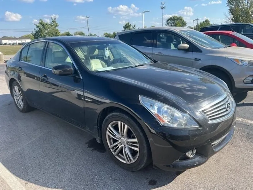 2011 Infiniti G37 photo 1