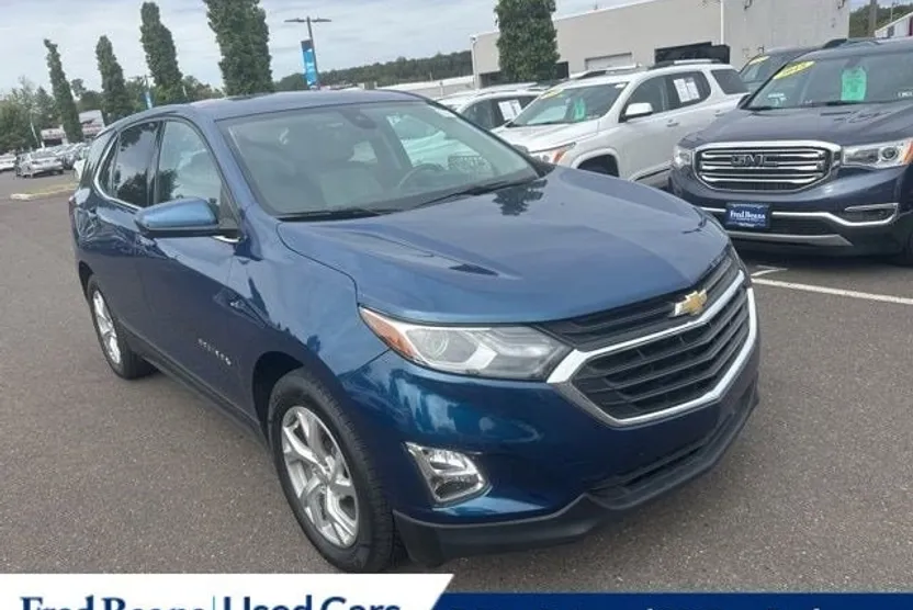 2020 Chevrolet Equinox LT photo 1