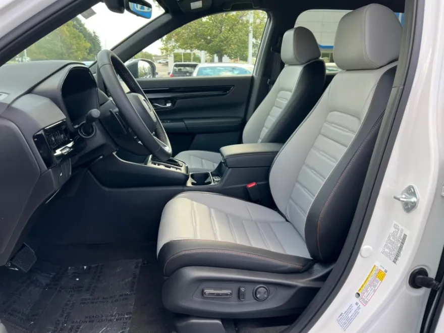 2026 Honda CR-V Hybrid Sport Touring photo 1