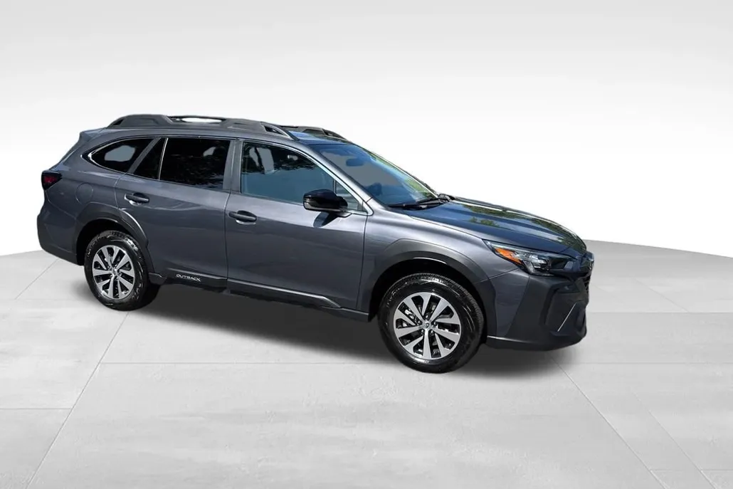 2023 Subaru Outback Premium photo 1