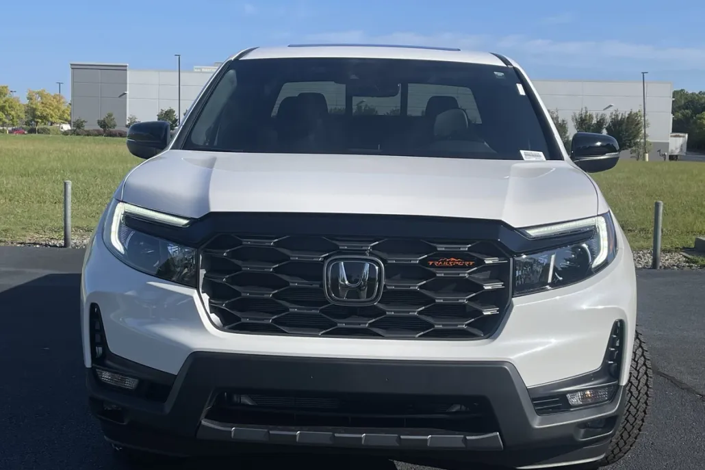 2025 Honda Ridgeline TrailSport photo 1