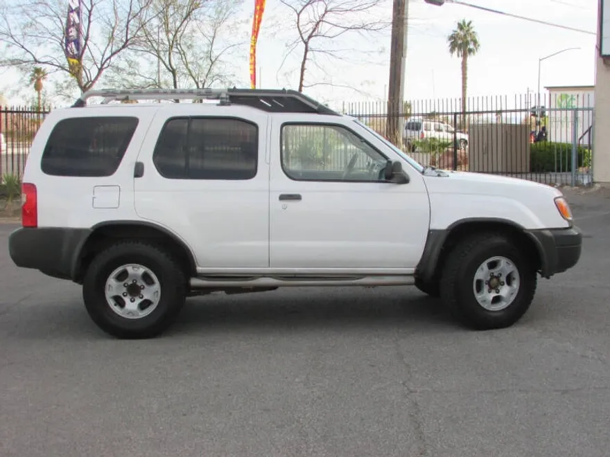 2000 Nissan Xterra photo 1