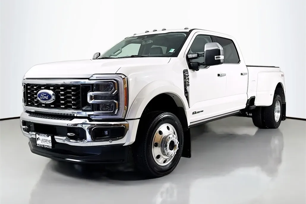 2023 Ford F-450 photo 1
