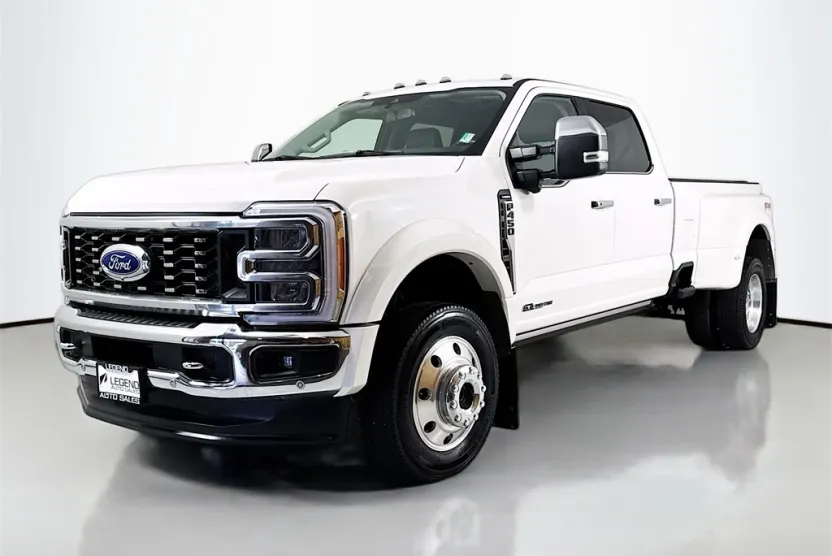 2023 Ford F-450 photo 1