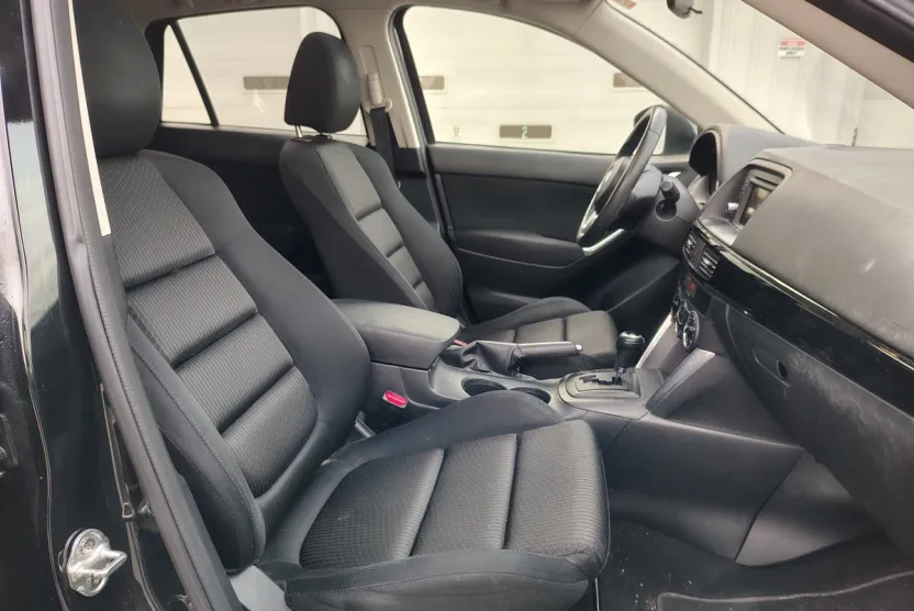 2013 Mazda CX-5 Touring photo 1