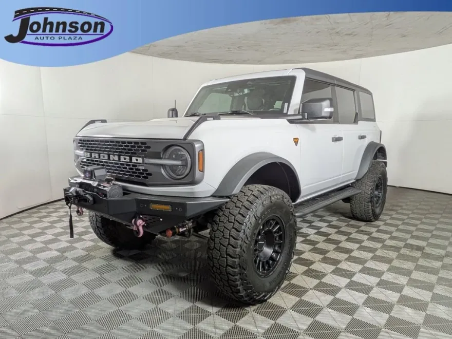2023 Ford Bronco Badlands photo 1