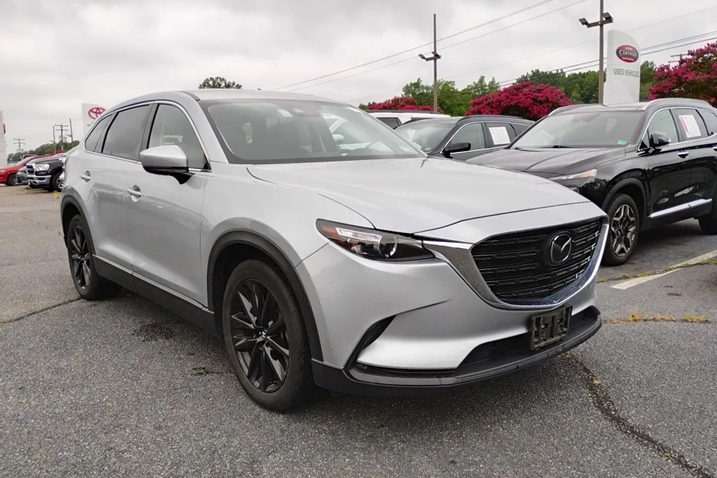 2023 Mazda CX-9 Touring photo 1