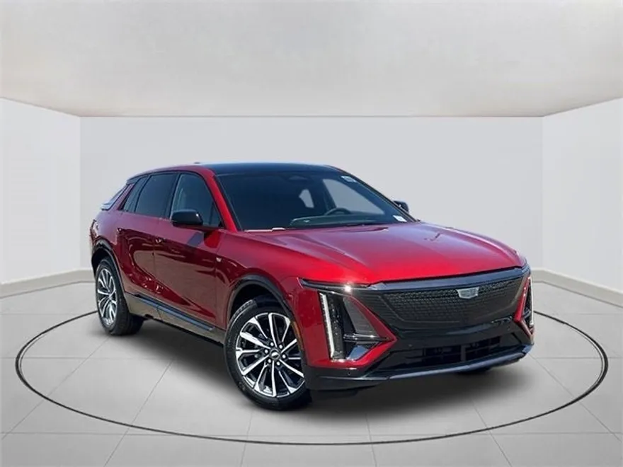 2025 Cadillac Lyriq Sport photo 1