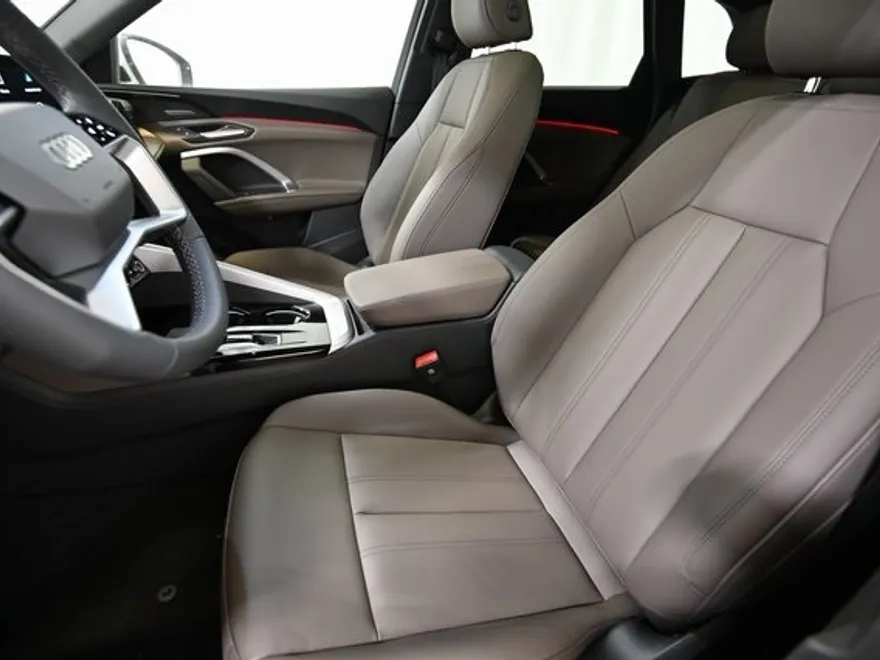 2025 Audi Q5 2.0T Premium Plus photo 1