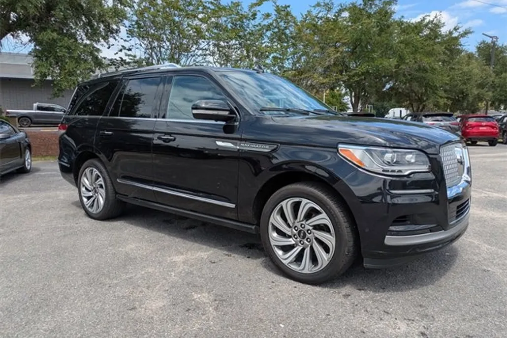 2023 Lincoln Navigator Reserve photo 1