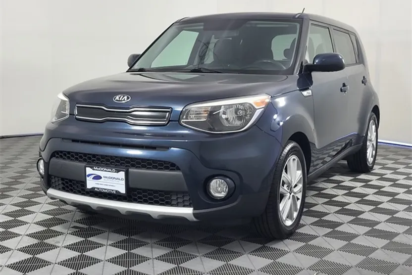 2017 Kia Soul Plus photo 1