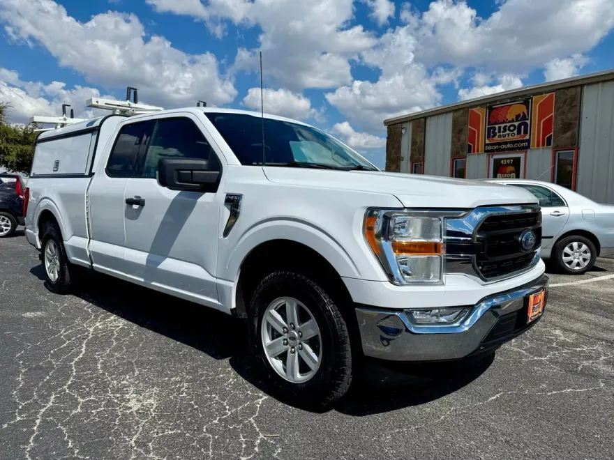 2021 Ford F-150 XLT photo 1