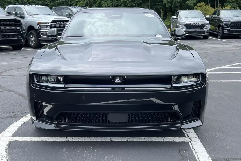 2025 Dodge Charger R/T photo 1