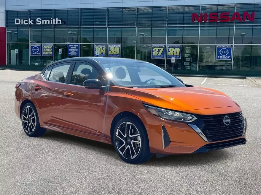 2025 Nissan Sentra SR photo 1