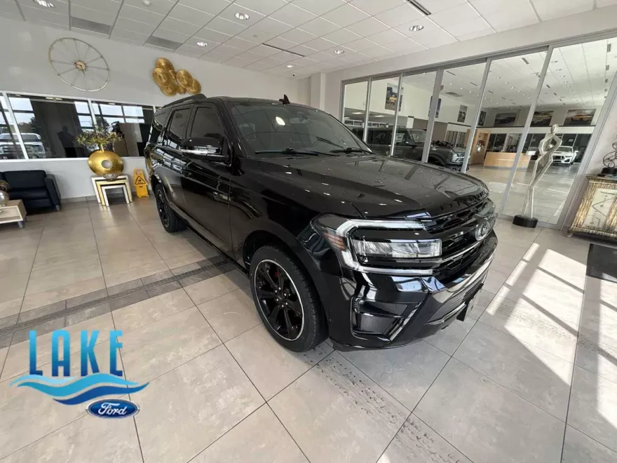 2022 Ford Expedition Limited photo 1