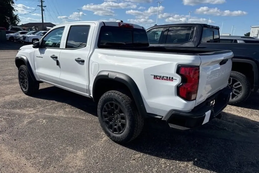 2026 Chevrolet Colorado Trail Boss photo 1