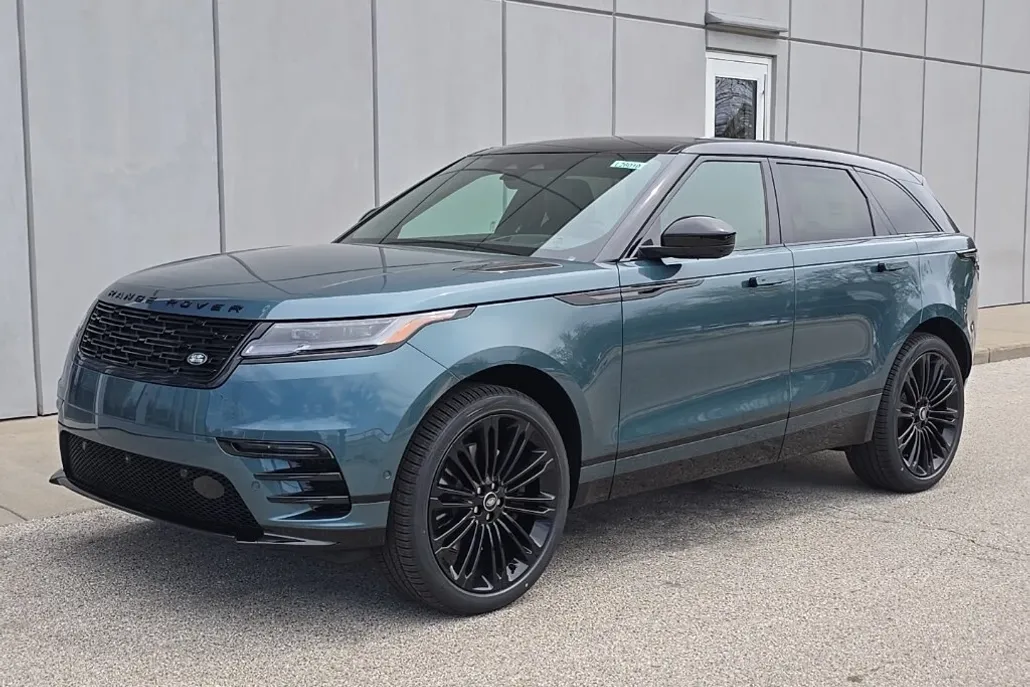 2026 Land Rover Range Rover Velar SE photo 1