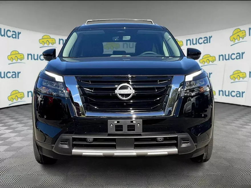 2025 Nissan Pathfinder SL photo 1