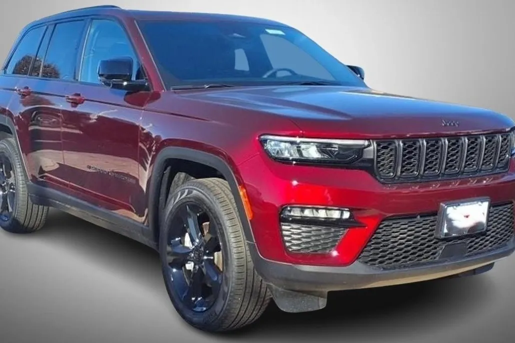 2025 Jeep Grand Cherokee Limited photo 1
