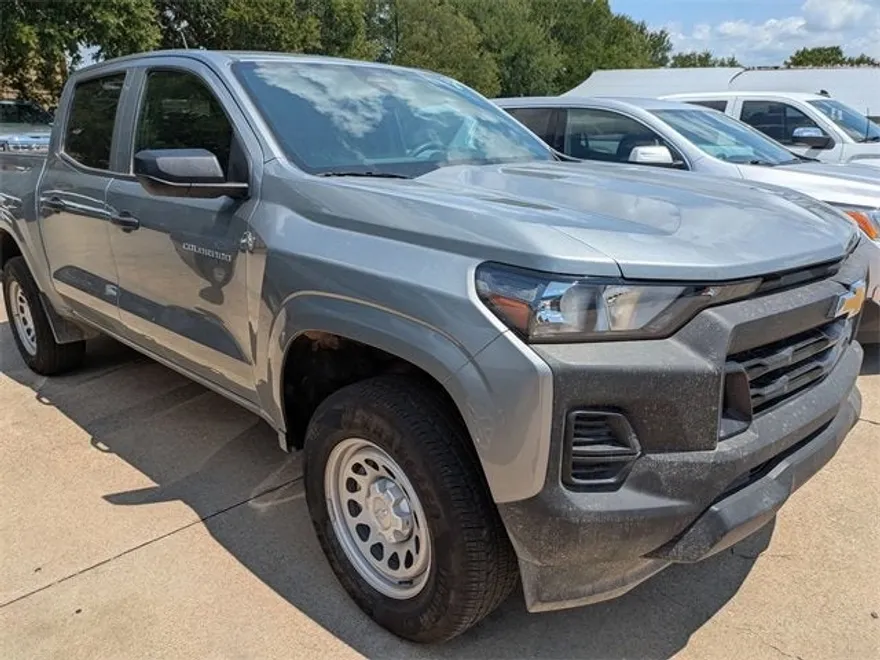 2024 Chevrolet Colorado Work Truck photo 1