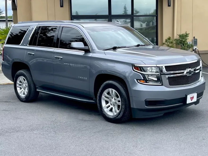 2019 Chevrolet Tahoe LT photo 1