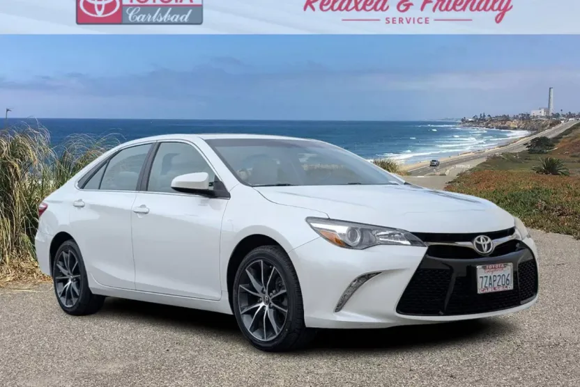 2017 Toyota Camry XSE photo 1