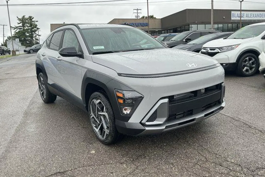 2026 Hyundai Kona SEL photo 1