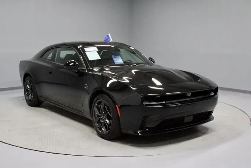 2025 Dodge Charger Daytona R/T photo 1
