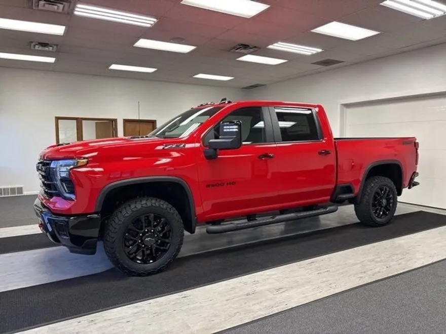 2026 Chevrolet Silverado 2500HD LT photo 1