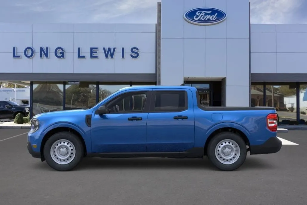 2025 Ford Maverick XL photo 1