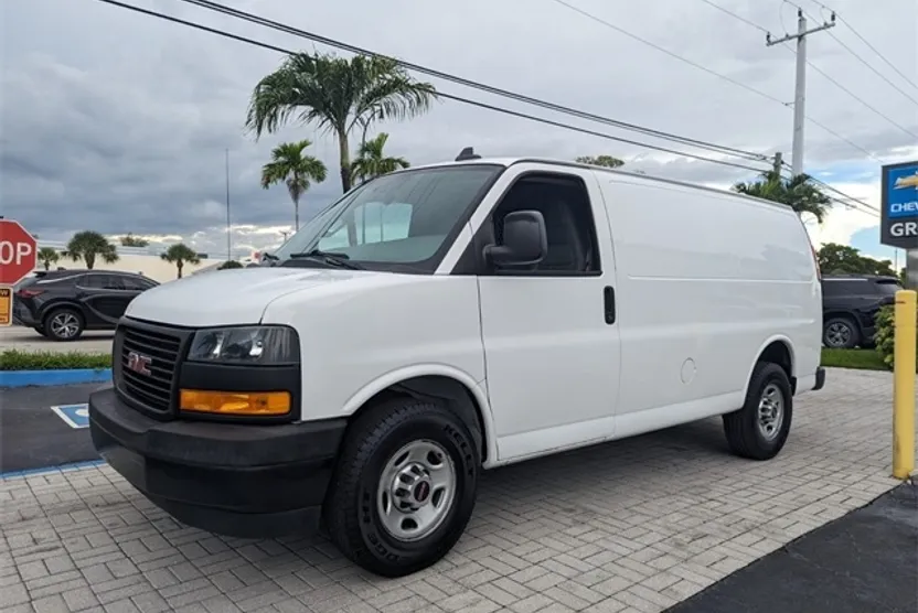 2018 Gmc Savana 2500 photo 1