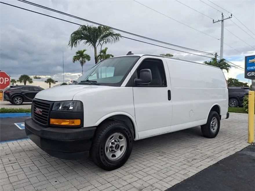 2018 Gmc Savana 2500 photo 1