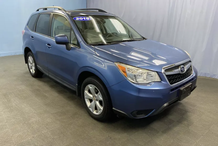 2015 Subaru Forester 2.5i Premium photo 1