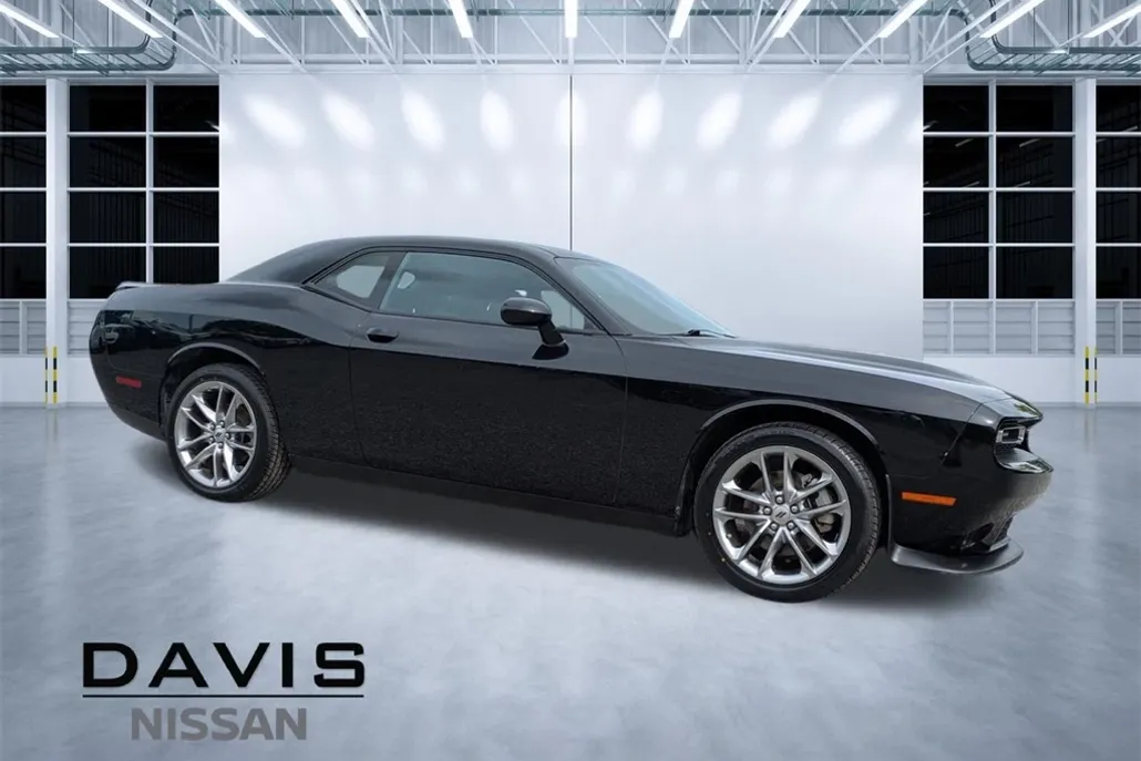 2022 Dodge Challenger GT photo 1