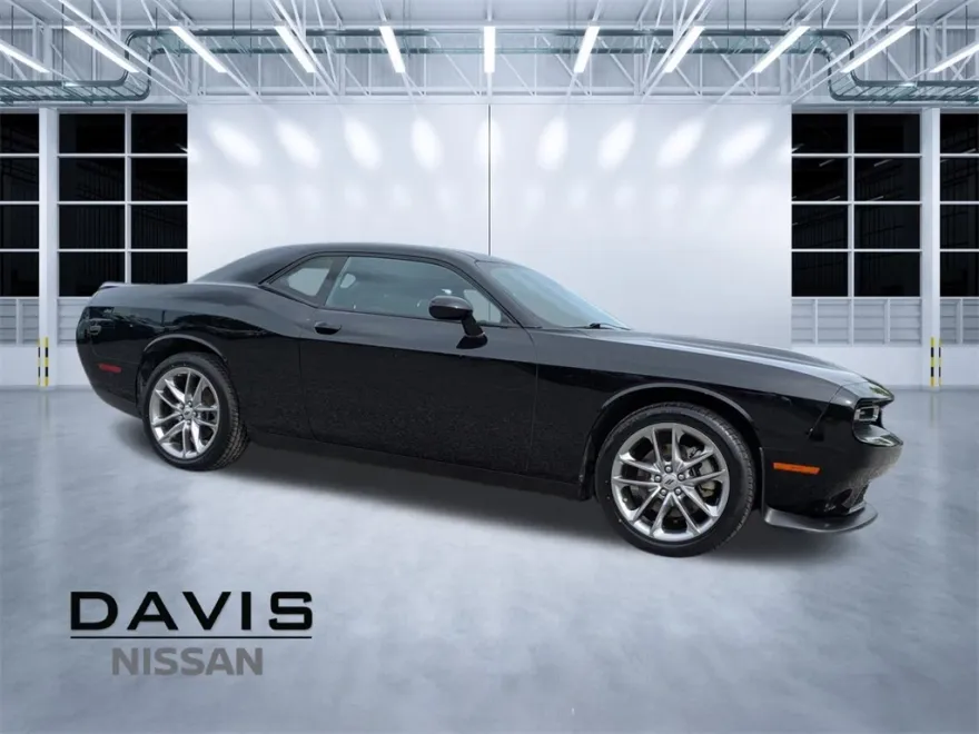 2022 Dodge Challenger GT photo 1