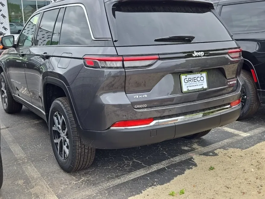 2025 Jeep Grand Cherokee Limited photo 1