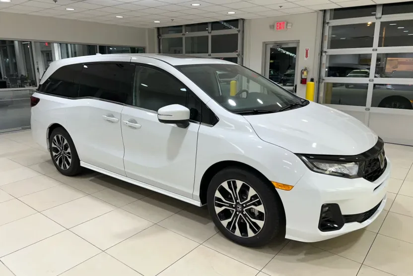 2026 Honda Odyssey Elite photo 1