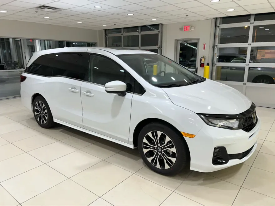 2026 Honda Odyssey Elite photo 1