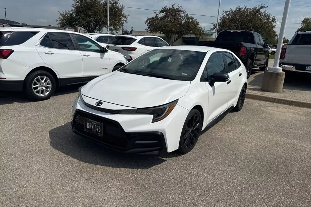 2021 Toyota Corolla SE photo 1