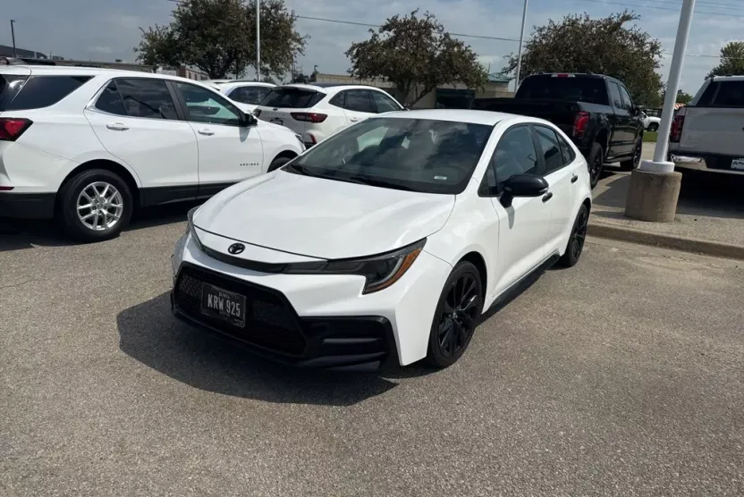 2021 Toyota Corolla SE photo 1