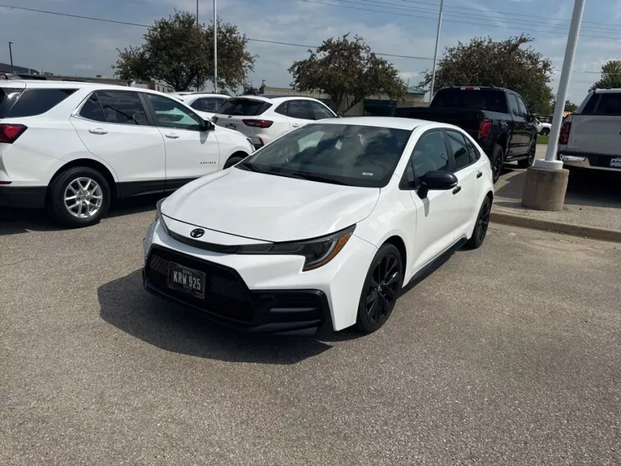 2021 Toyota Corolla SE photo 1
