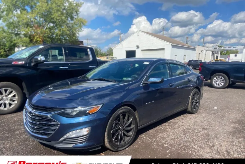 2022 Chevrolet Malibu 1LT photo 1