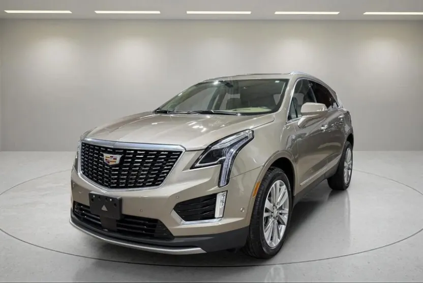 2023 Cadillac XT5 Platinum Premium Luxury photo 1