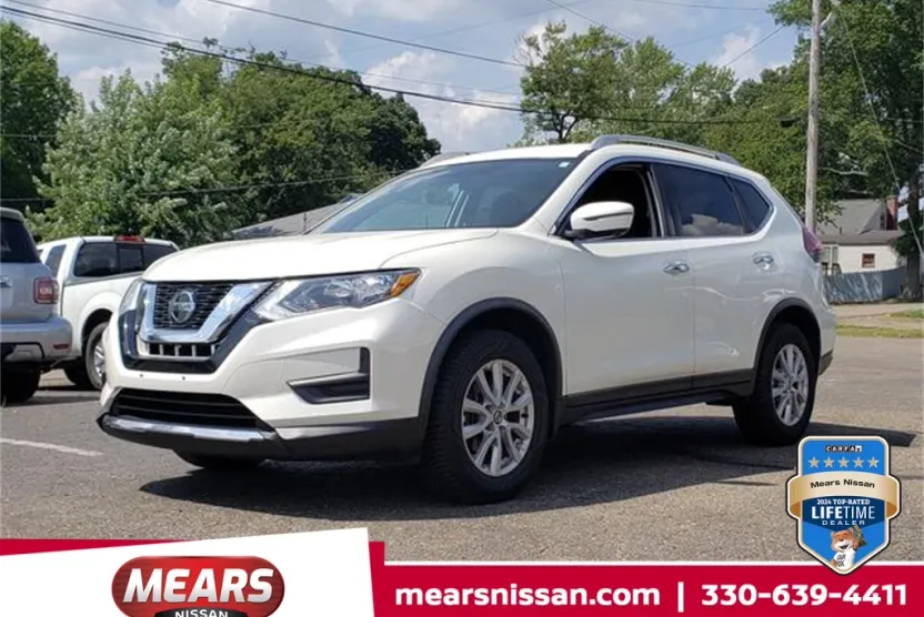 2018 Nissan Rogue SV photo 1