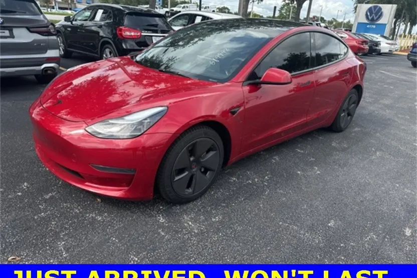 2023 Tesla Model 3 photo 1