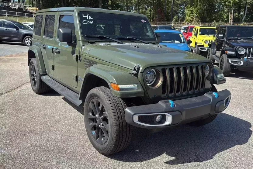 2022 Jeep Wrangler 4xe Unlimited Sahara photo 1